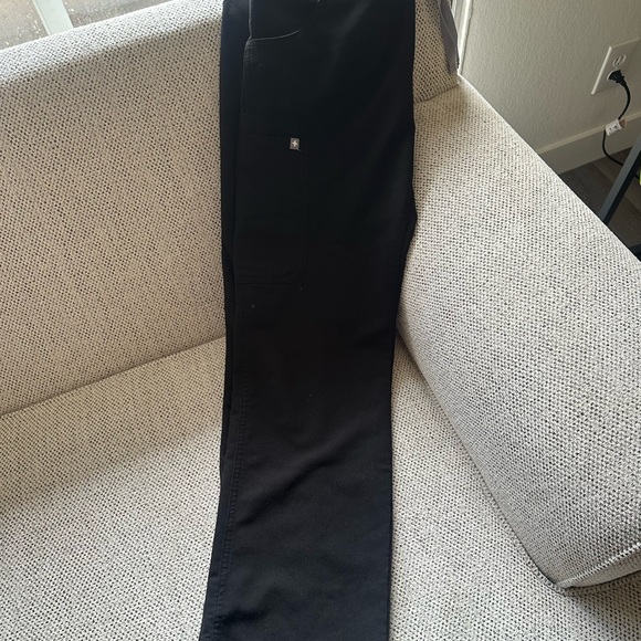 Black Scrub Set with Gray Drawstring - Picture 5 of 8